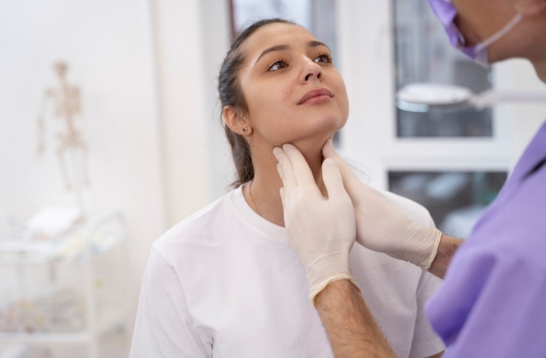 У вас АИТ и вся щитовидная железа в узлах! Почему высокие антитела и пугающее УЗИ — это еще не болезнь У вас АИТ и вся щитовидная железа в узлах! Почему высокие антитела и пугающее УЗИ — это еще не болезнь